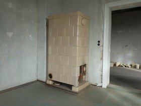 Starožitná kachlová kamna 3 kusy na 1 místě - možnost výběru - 4