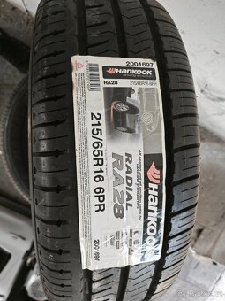 Pneu 215/65 r16c Hankook
1 200 Kč - 4