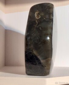 Krásný dekorační labradorit free form cca. 4200g – Madagaska - 4