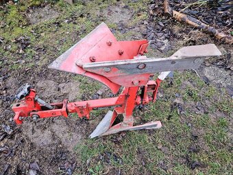 Prodám oboustranný roudnicky pluh NM1-101 na malotraktor Var - 4