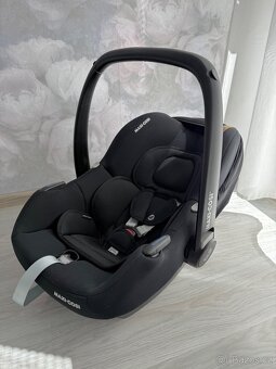Maxi Cosi autosedačka CabrioFix i-Size + základna - 4
