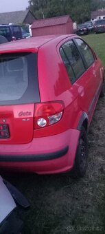 Prodám díly z Hyundai getz 1.4 - 4