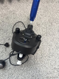 Logitech G29 + shifter - 4