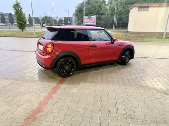 Mini Cooper SE 2022, pouze 15200 km, aktivní parkovací asist - 4