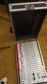 Mixpul i s casem behringer - 4