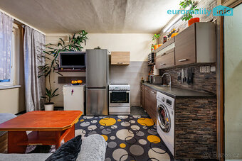 Prodej, byt 1+1 35 m2 Lomená, Cheb - 4