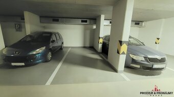 Prodej garážového stání 13 m²  Poděbradská, Praha - 4