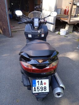 Suzuki Burgman 200 - 4