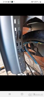 Sedačka na kolo + 2 upínací mechanismy na 2 kola - 4