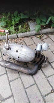 Motor Jawa pařez - 4