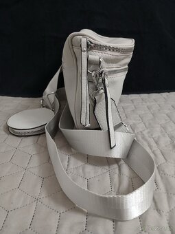 Dámská ledvinka šedá -nová - 4