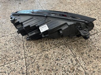 Světlo octavia IV - 4