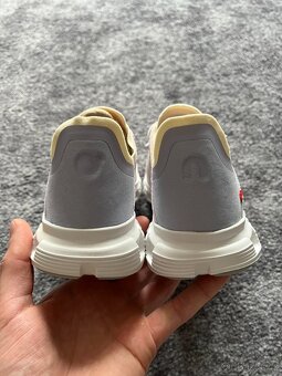 On Running, model Cloud 6 Push, velikost 39 - 4