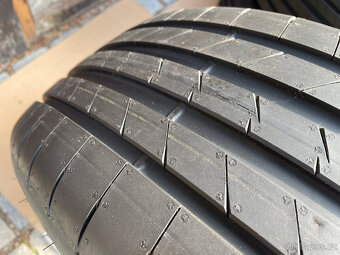 NOVÁ ORIGINÁL R18 SADA ŠKODA SUPERB III 235/45/18 R.V. 2024 - 4