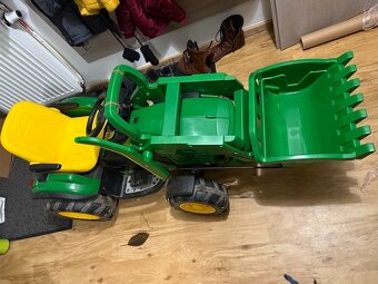 Čelní nakladač k el. traktoru John Deere - 4