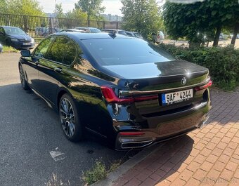 BMW 730d M-Paket xDrive I.majitel CZ rok 2022 záruka 5/2025 - 4