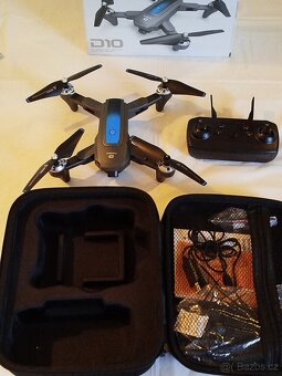 SKLÁDACÍ DRON DEERC D10, 2 BATERIE, POUZDRO - 4