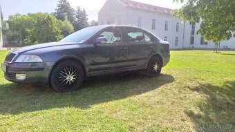 Škoda Octavia 2  1.6 FSI - 4