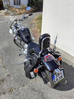 Prodám HONDA SHADOW VT600. ZDARMA kožené oblečení. - 4