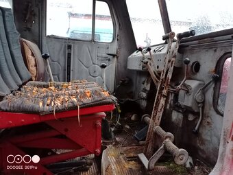 Buldozer pásový traktor Atz - 4