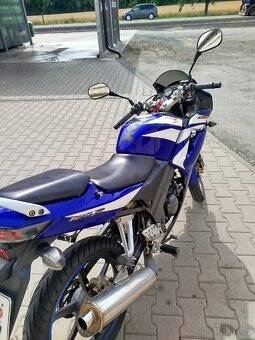 Honda cbr125 r - 4