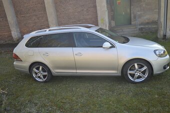 VW Golf 6 combi 2,0 103 kw Panorama Kůže Highline - 4
