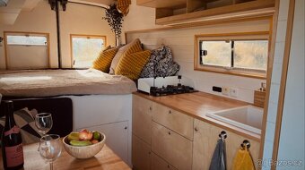 Campervan–stylová obytná dodávka s nízkým nájezdem - 4