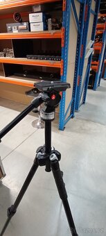 Prodám stativ Manfrotto MK290LTA3-V - 4