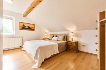 C. K JEDNÁNÍ Prodej RD 4+kk se dvěma koupelnami Val.Polanka - 4