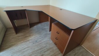 Rohový psací stůl - 4