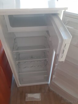 Prodám lednici s mrazákem, v - 122 cm, ODVEZU - 4