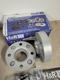 Rozšiřovácí podložky H&R 4x108 / 30mm - 4