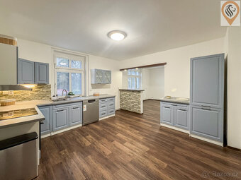 Pronájem prostorného a světlého bytu 3+1 po kompletní s gará - 4