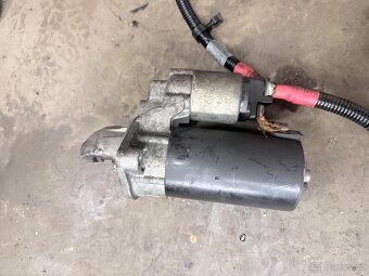 BMW e61 525d lci alternátor, starter - 4