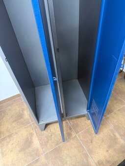 Kovová skříň - 4