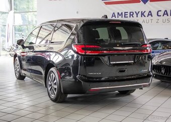 Chrysler Pacifica - 4