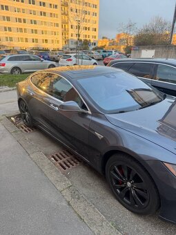 Tesla p90d - 4