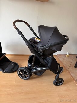 Britax Römer Smile 4 + autosedačka Baby-Safe Core 2023 - 4