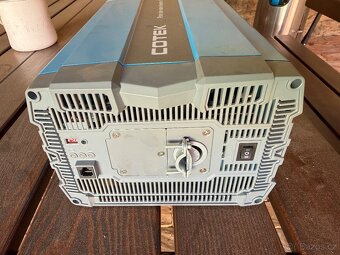 Profi Invertor / měnič napětí cotek SP 3000 - 4