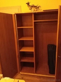 Stará šatní skříň - 4