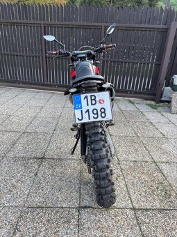 Yamaha XT 125R - 4
