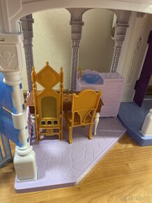 FROZEN LEDOVÁ KRÁLOVNA Nádherný hrad Arendelle - 4