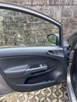 Prodam auto Opel Corsa 1.4 - 4