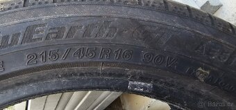 2x pneu Yokohama 215/45/16 90V - 4