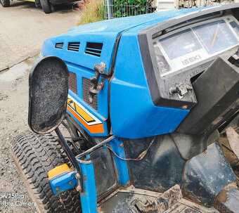 Kompaktní traktor Iseki 3025 - 4