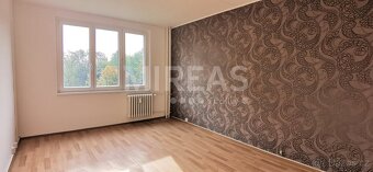 Milovice, prodej bytu 2+1 s lodžií a sklepem, 61 m2, okr. Ny - 4