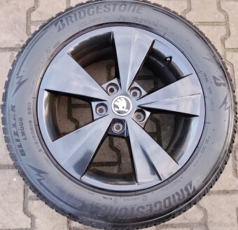 Zimní alu disky originální Škoda Octavia IV 5x112 R16 - 4