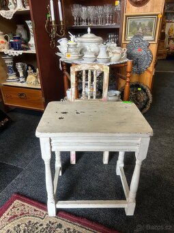 Dřevěný stoleček + dřevěná židlička - 4