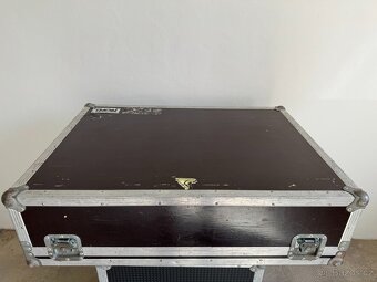 Behringer X32 + karta X-UF - 4