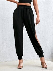 Dámské černé kalhoty s rozpaky - 4